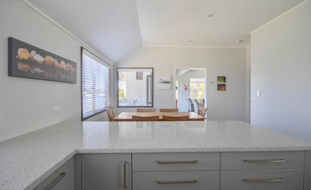 Central City Gem - Napier Holiday Home Buitenkant foto