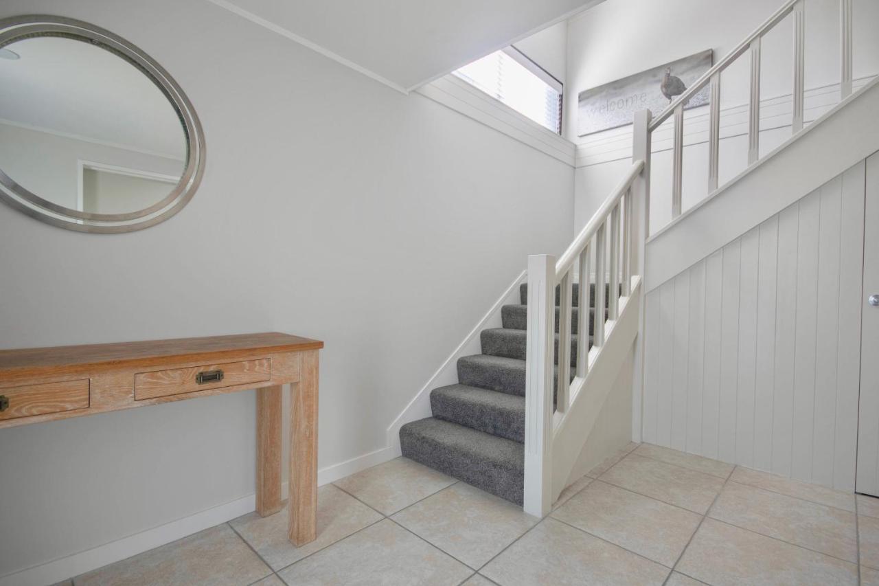 Central City Gem - Napier Holiday Home Buitenkant foto